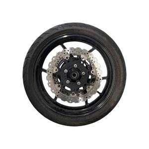 Rueda Trasera Completa para Motocicleta Kawasaki ER-6N 2011 con Disco de Freno y Neumático Metzeler Original - Product Image 1