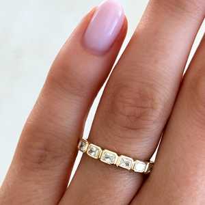 Anillo de Diamante de Corte Radiante Cultivado en Laboratorio de Alta Demanda, Unisex, Estilo Oriental Occidental, Anillo de Bodas, Engaste de Media Aro, Proveedor Indio Verificado, 14K/18K - Product Image 4