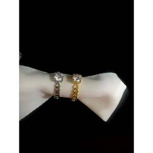Silverings Anillo Romántico de Plata de Ley 925 con Corazón en la Manga y Patrón Geométrico de Circones Dorados, Joyería Fina para Uso Diario - Product Image 4