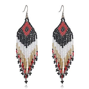 Pendientes colgantes de flecos largos hechos a mano para mujer accesorio de moda de tendencia con cuentas coloridas con opciones de personalización - Product Image 5