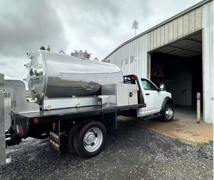 PRECIO BAJO Camión de vacío For-Dodge 5500 4X2 usado 2025 - Carrocería de plataforma plana / plataforma de Muskogee Metal Fabricators para exportación mundial - Product Image 2