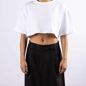 เสื้อยืดครอปสำหรับผู้หญิงสีพื้นแห้งเร็วและระบายอากาศได้ดี - Product Image 1