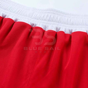 Uniforme de basket-ball en polyester durable, tissu à mailles respirantes avec logo de l'équipe imprimé, uniforme de basket-ball sublimé - Product Image 4