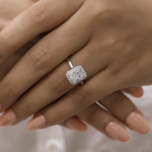 2,45 CTW Radiant Cut Moissanite Diamond Luxury Halo Compromiso y anillo de regalo de boda para mujeres en oro amarillo sólido - Product Image 5