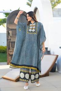 Vente en gros Crêpe fantaisie Kaftan avec bas Catalogue complet Collection de fête Porter Kaftan Salwar Kameez à des tarifs réduits - Product Image 2