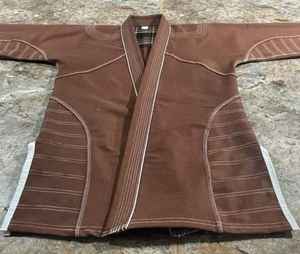 ชุดยูโดคาราเต้น้ำหนักเบาชุดเสื้อผ้าคอตตอน100% น้ำหนักเบาออกแบบโลโก้ได้ตามต้องการ - Product Image 2