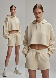 T-shirt à manches courtes décontracté à col rond imprimé alphabet d'été personnalisé Shorts ensembles grande taille pour femmes - Product Image 2