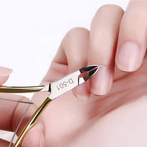 Pince à ongles professionnelle de haute qualité Best-seller Ciseaux de tondeuse en acier inoxydable avec lame incurvée pour l'utilisation des doigts à cuticules - Product Image 6
