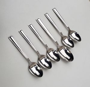 Cuillère de mariage en acier inoxydable pur à long manche, parfaite pour les ustensiles de cuisine, les articles d'hôtellerie, la vaisselle, les accessoires de couverts - Product Image 3