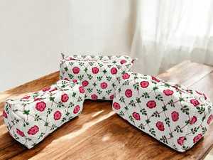 กระเป๋าเครื่องสำอางผ้าฝ้าย 100% พิมพ์ลายดอกกุหลาบสีชมพู ใบไม้สีเขียว พื้นหลังสีขาว สำหรับเด็กผู้หญิงและผู้หญิง ใช้งานง่าย - Product Image 2