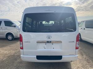 Toyota Hiace neuve, propre, conduite à droite, à vendre - Product Image 2