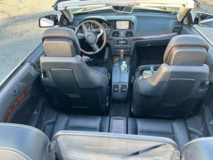 Occasion 2013 M.e.r.c.e.d .. e.s-B.e.n.z E-Class E550 Cabriolet Luxury Cabriolet V8, Automatique, Intérieur cuir, Style AMG - Product Image 5