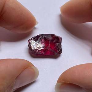 Gema suelta de granate rosa natural de Malawi de 8 mm, pulida de alta calidad para la fabricación de joyas - Product Image 4