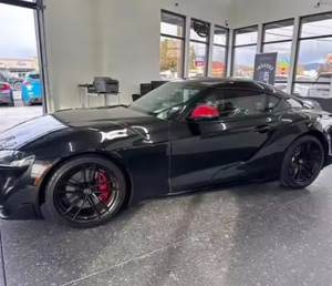 Supra LAUNCH EDITION 2020 Usado, Híbrido Eléctrico, 8 Cilindros, Automático de 6 Velocidades, Interior de Cuero Oscuro, Volante a la Izquierda, SUV de 6 Plazas, Alto Rendimiento - Product Image 3