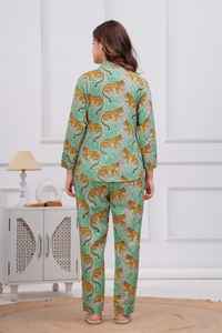 Pijamas de mujer Soft Night Ware Manga larga Pijamas con estampado de animales para mujer Ropa de descanso para mujer Conjunto de pijama de manga larga para damas - Product Image 4