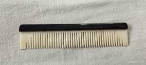 Joliment conçu dans des peignes en corne de buffle naturelle de forme unique également avec gravure idéal pour les magasins d'accessoires capillaires pour la revente - Product Image 3