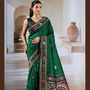Saree en soie Pure Handloom de créateur avec tissage Zari Vêtements de fête de mariage traditionnels indiens et pakistanais pour femmes - Product Image 1