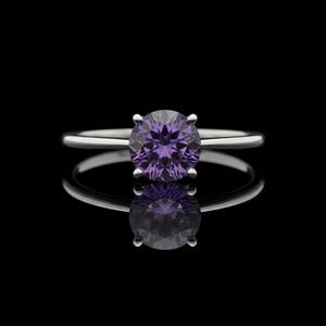 Anillo de Plata 925 para Mujer con Corte Redondo y Amatista Natural en Engaste Abierto para Bodas, Compromisos y Fiestas, Estilo Minimalista - Product Image 1