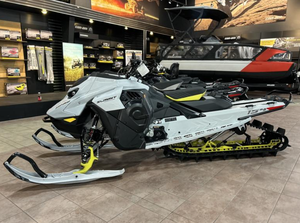 Ventes chaudes 2025 Ski-Doo SUMMIT ADRENALINEE 154 850 E-TEC 2,5 pouces DÉMARREUR À CHARGE NEIGE - Product Image 3