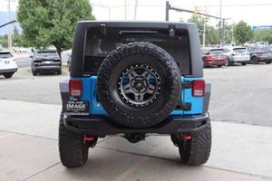 Jeep Wrangler Rubicon Hard Rock Sport Utility 2D Estándar 2016 - Product Image 3