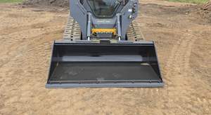 Livraison gratuite John D 325G Chargeuse compacte à chenilles avec cabine EROPS, chauffage et climatisation, commande par joystick, 2 vitesses, hydraulique auxiliaire - Product Image 6