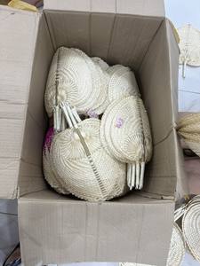 BAMBOO HANDFAN, abanico de bambú, abanico de hojas de bambú ligero con aspecto elegante para bodas y eventos corporativos de Vietnam - Product Image 5