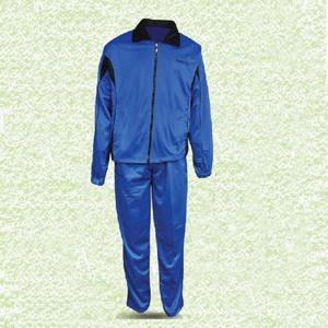 2025 vêtements de football pour femmes rouges et bleues personnalisés survêtement de football bon marché avec des techniques de sublimation et d'impression de nom - Product Image 3