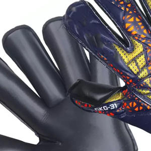 Nuevo aspecto Personalizado 100% Guantes de portero de fútbol de látex Alta venta disponible en todos los colores y tamaños con diseño de logotipo personalizado - Product Image 4