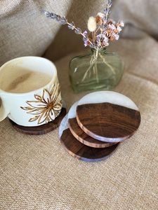 Ensemble de sous-verres en résine de qualité pratique carré en bois époxy effet océan décoratif pour l'artisanat de caboteur promotionnel de qualité de bureau à domicile - Product Image 4