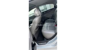 Pour Sonata 2011, conduite à gauche, Euro V, origine américaine - Product Image 2