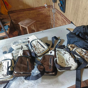 Sombrero Fedora Vaquero Unisex de Cuero Artificial y Bolsa de Cintura con Correa Ajustable para el Hombro, Accesorio de Moda para Exteriores - Product Image 6