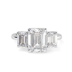 Anillo de compromiso de tres piedras con diamantes de corte esmeralda para mujer - Product Image 4