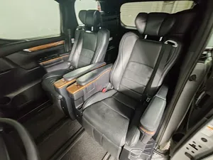 2016 T0Y0TAA AIPHER VAN Turbo Engine Auto matic Leather Seats <b>Panoramic</b> Sunroof Euro VI LED Lights - Product Image 3