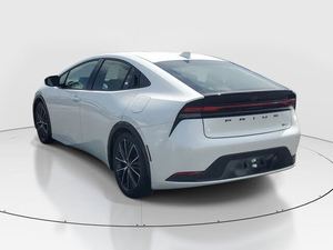 Nouveautés à prix réduits! Voiture d'occasion Priux XLE FWD 2L hybride CVT 2023 avec sièges en cuir et hayon - Product Image 4