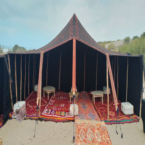 Tiendas de campaña de pelo de cabra del Sahara: refugios tradicionales nómadas del desierto adaptados al clima, la cultura y la vida sostenible en el norte de África - Product Image 1