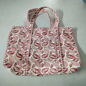 Sac fourre-tout de luxe fait main de haute qualité, en coton imprimé matelassé, grande capacité, durable - Product Image 2