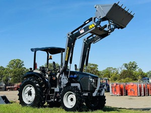Tractor 4x4 con Capota, 75HP, Automático, Velocidad Nominal 2,200 RPM, Batería 12V 120ah, Bomba de Rueda, Motor con Transmisión de Engranajes, para Granja - Product Image 3