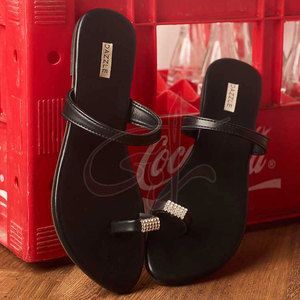 Sandalias de Mujer, Tradicionales y Modernas, Antideslizantes, de Cuero Natural, con Estampado de Moda, Hechas a Mano, para Elevar tu Estilo Diario - Product Image 3