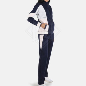 Conjunto Deportivo de Dos Piezas para Mujer, de Invierno, con Capucha, 100% Algodón, Diseño Personalizable y Mangas Largas, Calidad Premium - Product Image 3