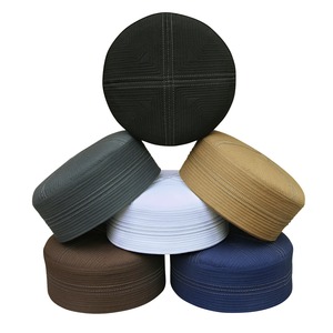 Hadi islamique traditionnel Chapeau Kufi pour hommes Casquette de prière de style décontracté en coton polyester de qualité supérieure avec logo personnalisable pour le printemps - Product Image 3