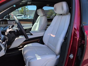 Cadillac Vistiq Sport Électrique AWD d'occasion propre 2026 - Product Image 4