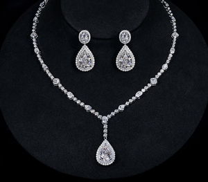 Collier en diamant moissanite blanc taille poire en argent sterling 925 Collier Moissanite Cadeaux pour femmes - Product Image 2