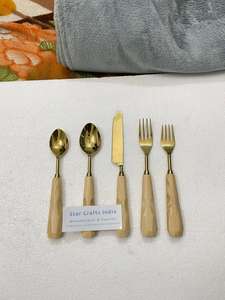 Couverts en métal durables avec manche en bois, adaptés aux réunions de famille, aux occasions festives et à l'usage quotidien - Product Image 6