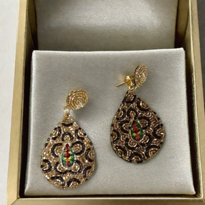 Women's Trending Black & Gold Colour Design Earrings Hot Sales Fashionable Artificial Jewelry for Weddings - Product Image 3