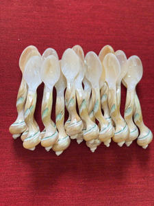 Cuillère en nacre naturelle exquise, cuillère en nacre magnifiquement fabriquée à la main, outil de salle à manger élégant et durable - Product Image 2