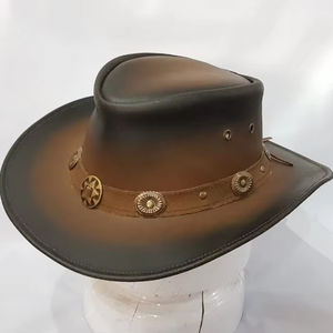 Chapeau de cowboy avec bande cloutée, nouveau design 2026, fait main, vintage, en cuir véritable marron, chapeaux hauts, gravure de logo personnalisée - Product Image 1