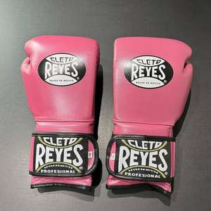 Edge Force Sportswear Guantes de entrenamiento de kick boxing de cuero PU personalizados con cierre 8oz 10oz 12oz 14oz - Product Image 1