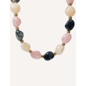 Collana CUCOCUCA fatta a mano 464250650 con pietre in resina multicolore e perline in acciaio inossidabile placcato oro, un audace statement di moda - Product Image 1