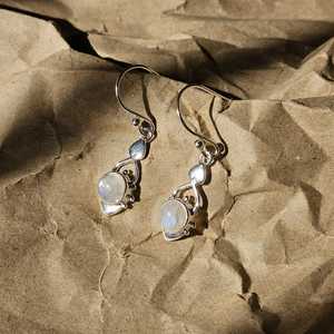 Pendientes de Piedra Lunar en Plata de Ley Chapada en Oro, Joyería Elegante Hecha a Mano para Bodas y Fiestas, Regalo para Ella - Product Image 2