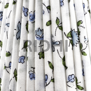 Abat-jour en coton fait main, écologique, imprimé à la main, bleu ciel, floral, Ridhi Luxury, pour éclairage décoratif d'intérieur - Product Image 4